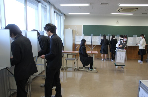 模擬選挙 (62).JPG